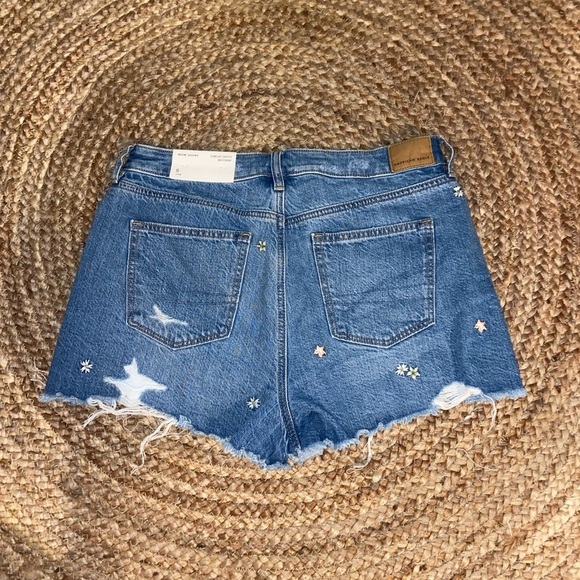 AE denim shorts with flower embroidery - Picture 4 of 6